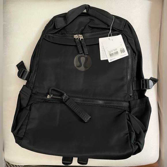 NWT Lululemon New Crew Black Backpack 22L main image 4